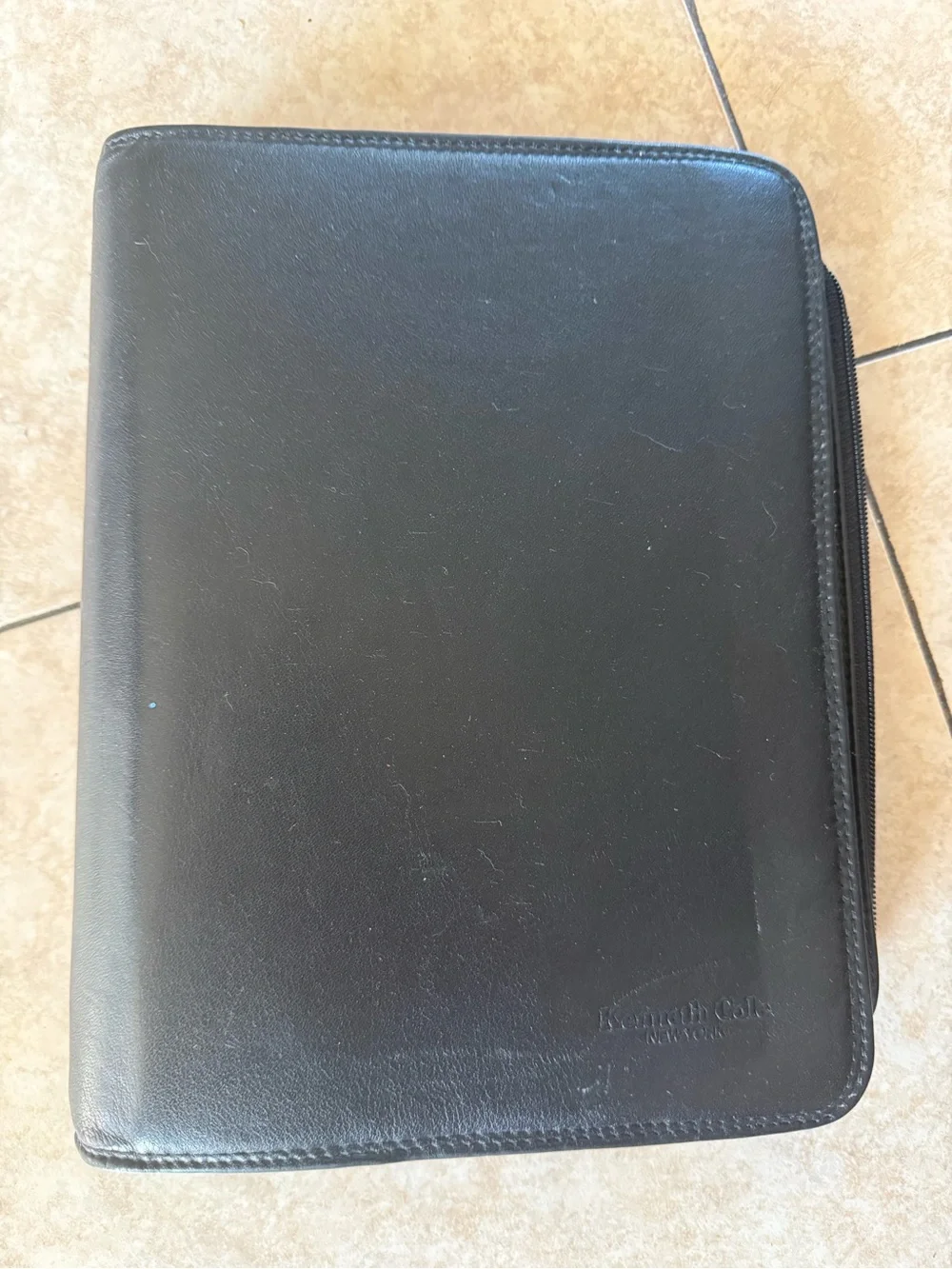 Kenneth Cole Black Leather Zip Folio Case